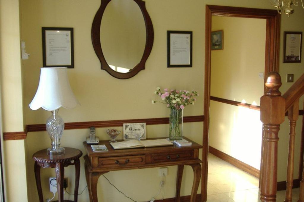 Riverwalk House B&B 우그테라드 외부 사진